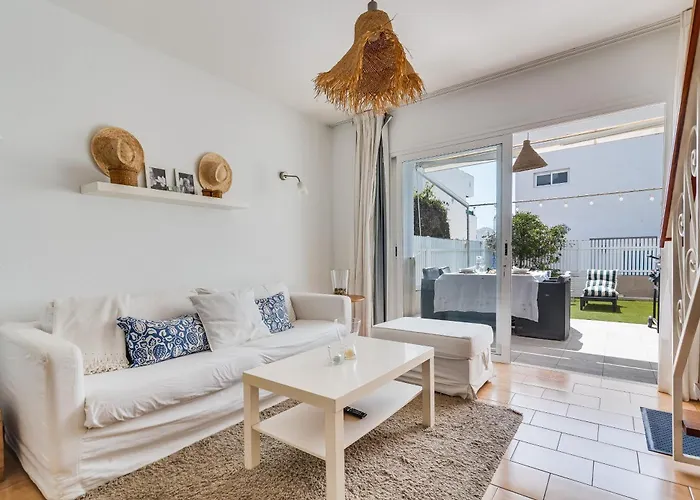 Home2book Pool & Terrace Comfort In *