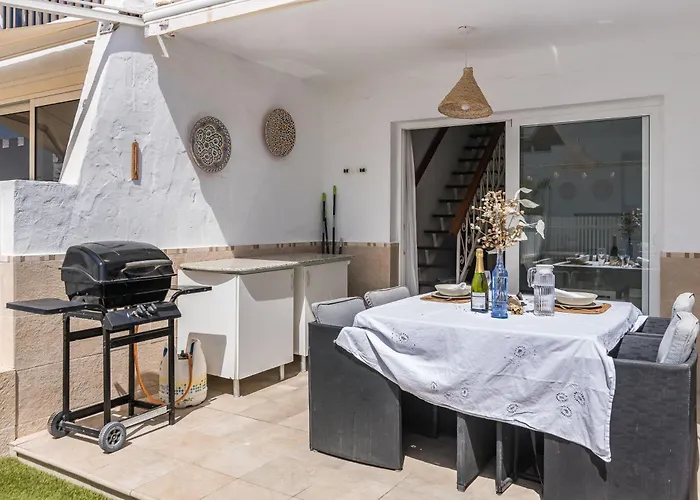 Home2book Pool & Terrace Comfort In